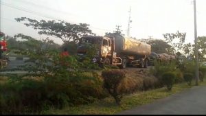 Sopir mengantuk, Truck Bahan Baku Sabun Terbalik di Pantura