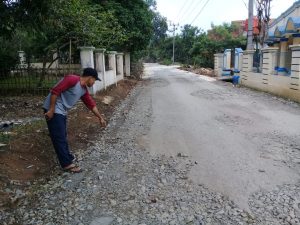 Peningkatan Jalan Kampung Bedeng Rt 08/04, Desa Karang Mulya Diduga Tidak Normatif