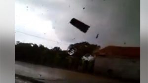 Angin puting beliung, hantam Kota Bogor,satu orang meninggal dunia