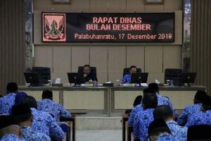 Bupati Lantik Dirut BPR Sukabumi Periode 2018-2023, Bersamaan Rapat Dinas Bulan Desember