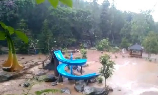 Kejadian Turis Kena Banjir Di Tempat Wisata Banyuwangi