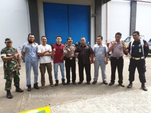 Dalam Rangka Hari Buruh Sedunia Kapolsek Babakan Madang Silaturahmi Dengan Pengurus Serikat Pekerja