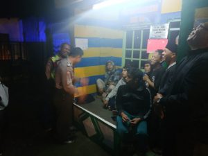 Dalam Rangka Giat Kamtibmas Polsek Ciawi Lakukan Cek Siskamling/ Pos Ronda