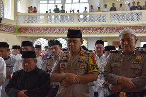 Kapolres Bogor Sholat Jum’at Keliling Dalam Rangka Cooling System Pasca Pemilu 2019