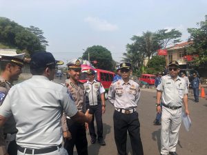 Sat Lantas Polres Cianjur, Cek Uji Kelayakan Kendaraan Dan Urine Pengemudi Angkutan Umum