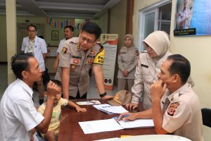 Dalam Rangka HUT Bhayangkara Ke – 73, RS Bhayangkara Sartika Asih Bandung Gelar Bakti Kesehatan Masyarakat