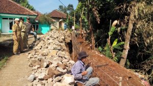 Desa Cibalung Giat Bangun Infrastruktur