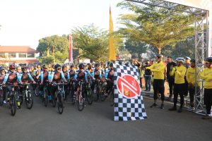 Olah Raga Bersama dan Fun Bike Kapolda Jabar Dalam Rangka HUT Polwan Ke 71