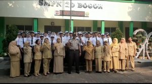 Polsek Bogor Tengah Ajak Pelajar SMPN 20 Kota Bogor Sukseskan Pelantikan Presiden Dan Wakil Presiden Terpilih