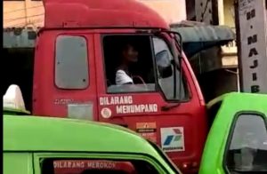 Truk Tangki Pertamina Seruduk 5 Angkot dan 1 Mobil Dinas Kasat Lantas Polresta Bogor Kota