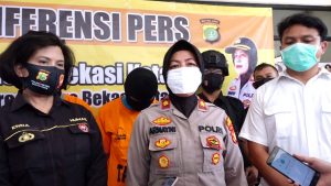 Polres Metro Bekasi Kota Adakan Konfrensi Pers Kasus Pencurian Dengan Kekerasan Bersenjata Api