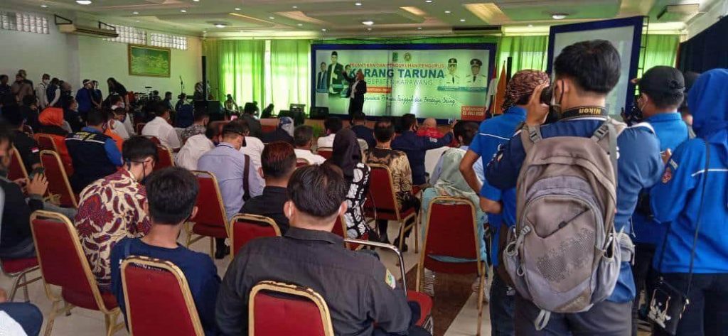Bupati karawang Melantik Pengurus Baru Ketua Karang Taruna