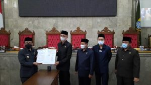DPRD Kabupaten Cirebon Sahkan 3 Raperda Menjadi Perda