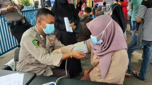Vaksinasi Massal Polresta Cirebon Peringkat Kedua Terbanyak di Jawa Barat