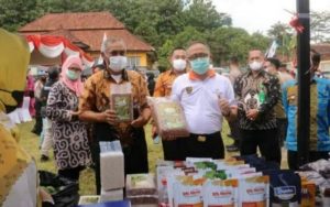 Menuju Kab. Sukabumi Zero Stunting 2023, Pentahelix Distribusikan Beras Nutrizing dan Paket Nutrisi