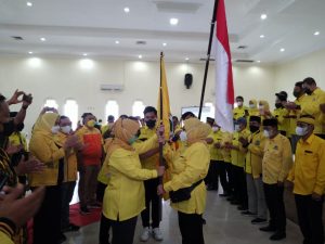 Ade Puspita Lantik Ketua PK Dan Pengurus Golkar Di 12 Kecamatan Se Kota Bekasi