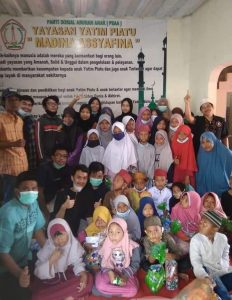 Penjualan Perdana Hasil Wirausaha Anak dan Pengurus Panti Asuhan Madina Assyafina Cibitung