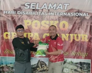 SMSI Kabupaten Bekasi Salurkan Bantuan Sosial Untuk Penyandang Disabilitas Korban Gempa Cianjur