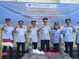 Peringati Hari Bakti Pemasyarakatan ke-59, Kalapas Kelas II B Majalengka Ikuti Upacara Tabur Bunga dan Ziarah di Cirebon