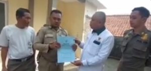 Baznas Majalengka Serahkan Simbolis Bantuan Rehab Mushola Satpol PP dan Damkar Kabupaten Majalengka