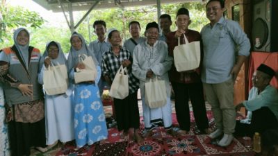 Cerita Lansia di Indramayu yang Peroleh Bingkisan Lebaran dari IWO Jawa Barat-Rumah Zakat