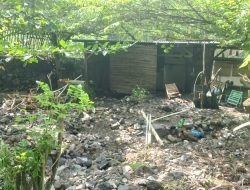 Akibat Tanah Urugan, Rumah Seorang Warga Desa Sirnarasa di Bogor Di Penuhi Lumpur